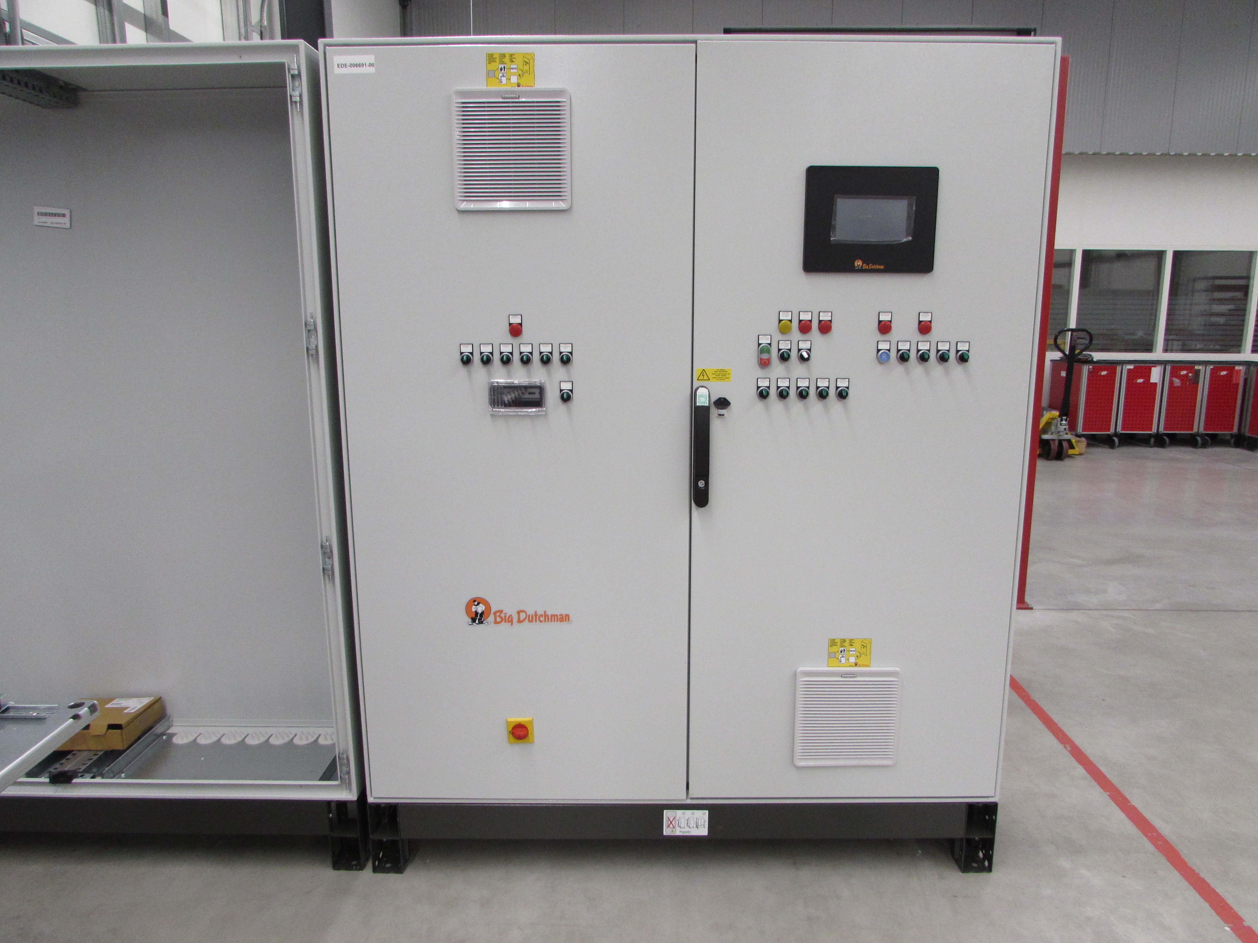 Control cabinet layer house - UV600 4r/5t - ventilation / fe